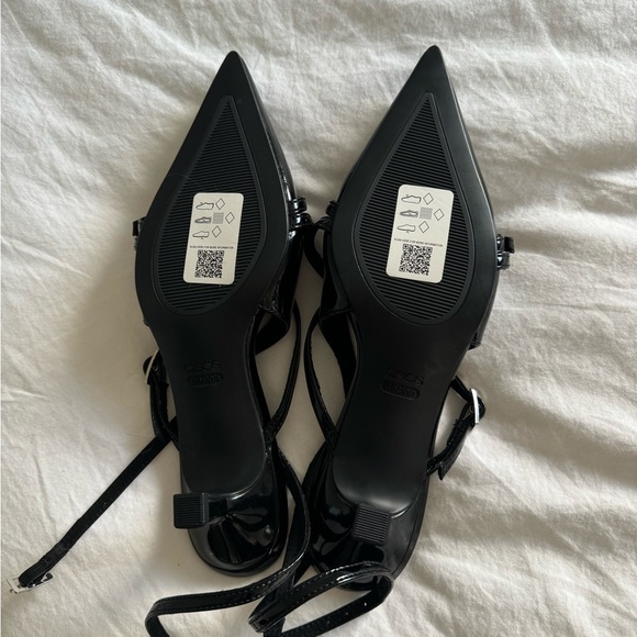 ASOS Design black buckle detail kitten heels - Picture 6 of 7